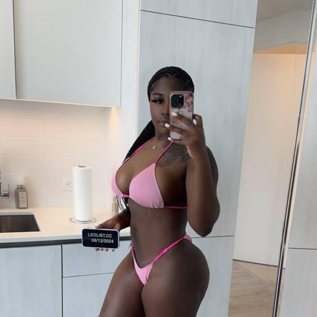 
                        Layla
                     is Female Escorts. | Barrie | Ontario | Canada | canadapleasure.com 