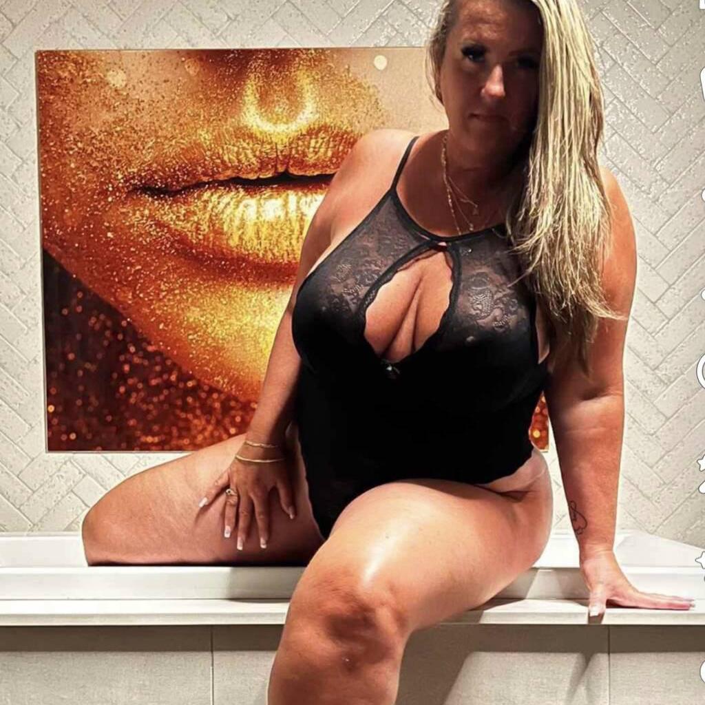 
                        Marie-Caroline Chartrand
                     is Female Escorts. | Saguenay | Quebec | Canada | canadapleasure.com 