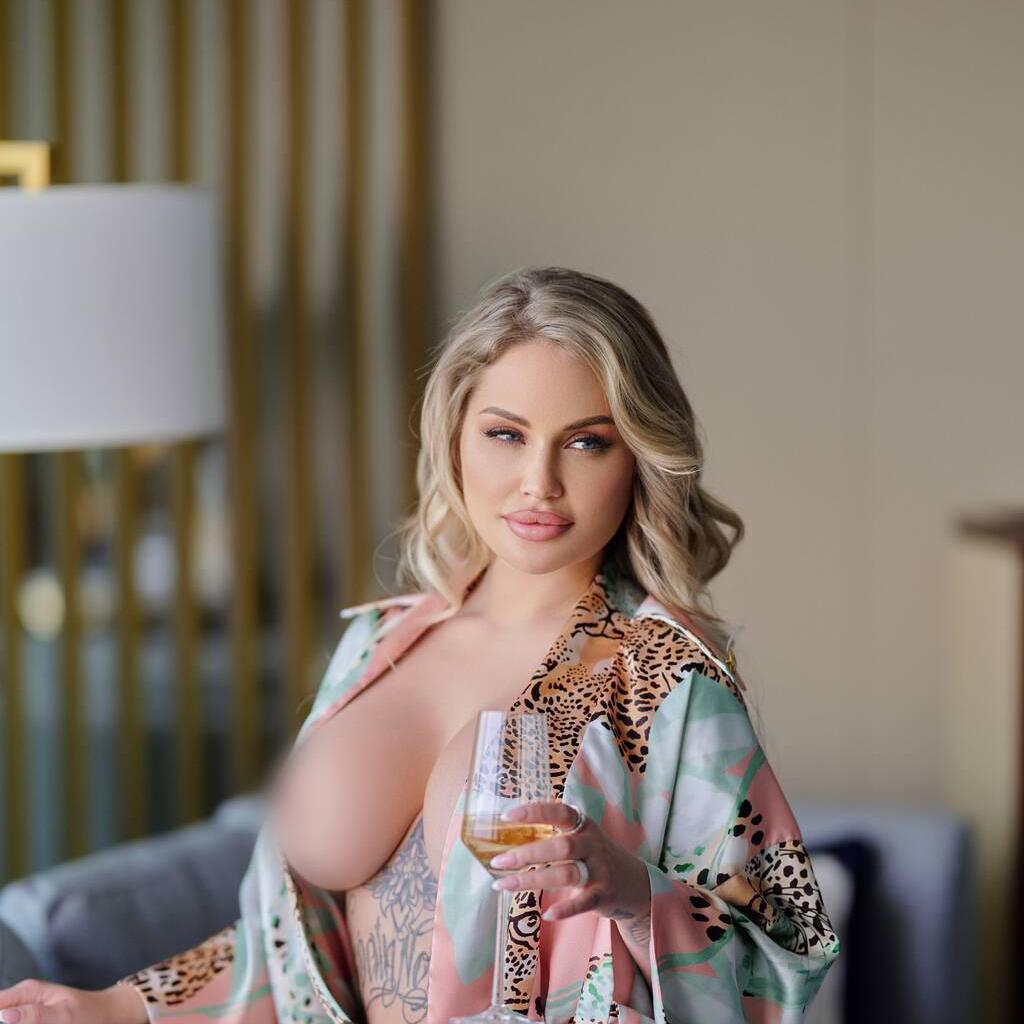 
                        Bianca White
                     is Female Escorts. | St. John | New Brunswick | Canada | canadapleasure.com 