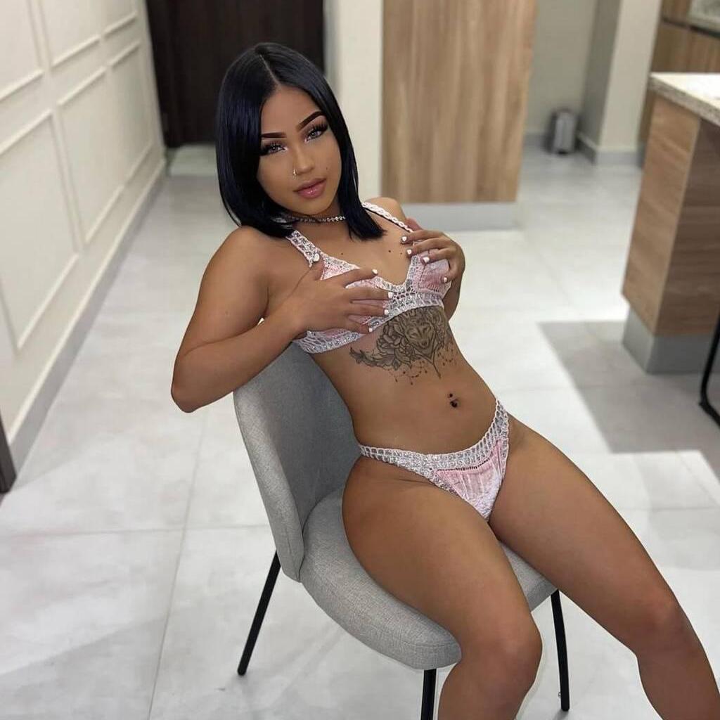 
                        Carlax
                     is Female Escorts. | Sault Ste Marie | Ontario | Canada | canadapleasure.com 