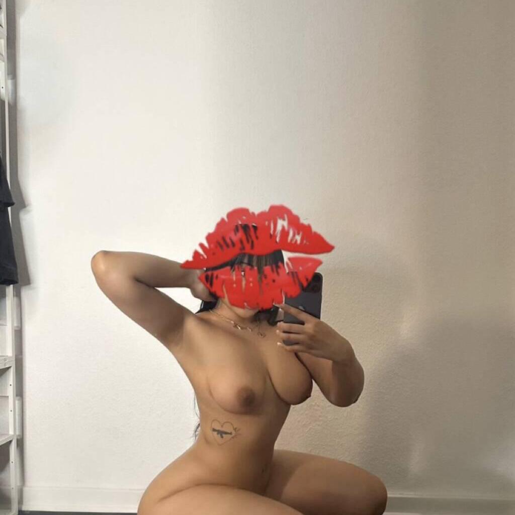 
                        Riley
                     is Female Escorts. | Barrie | Ontario | Canada | canadapleasure.com 