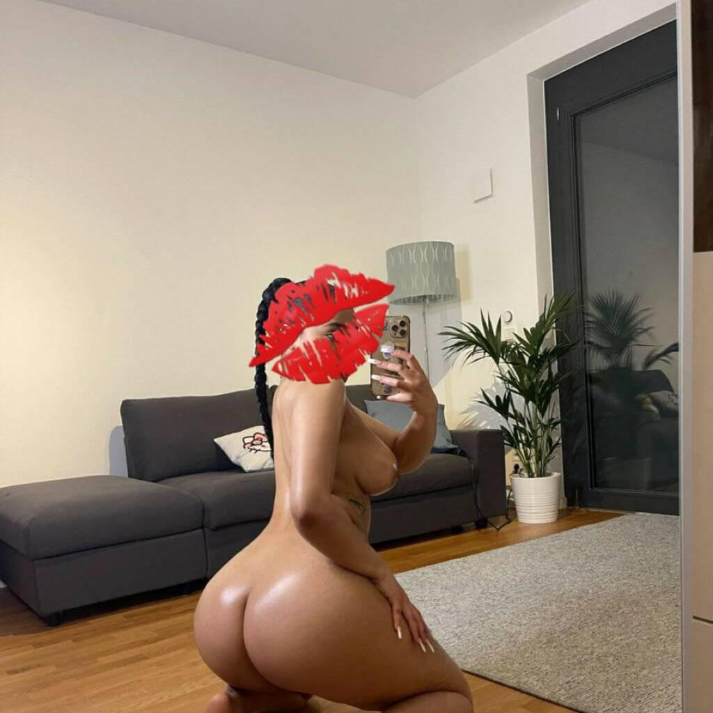 
                        Riley
                     is Female Escorts. | Barrie | Ontario | Canada | canadapleasure.com 