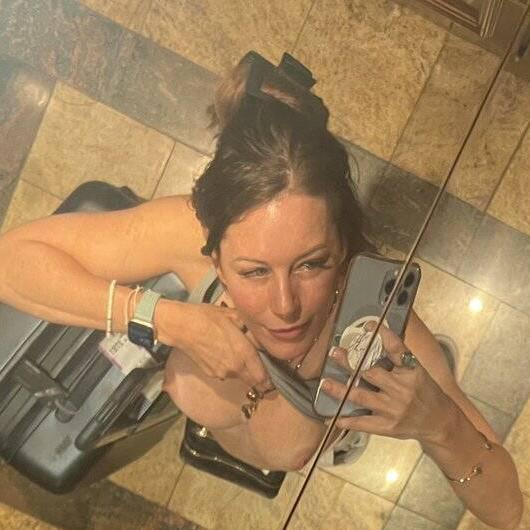 
                        Isabelle
                     is Female Escorts. | Saguenay | Quebec | Canada | canadapleasure.com 