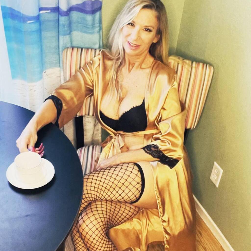 
                        Val
                     is Female Escorts. | Thunder Bay | Ontario | Canada | canadapleasure.com 