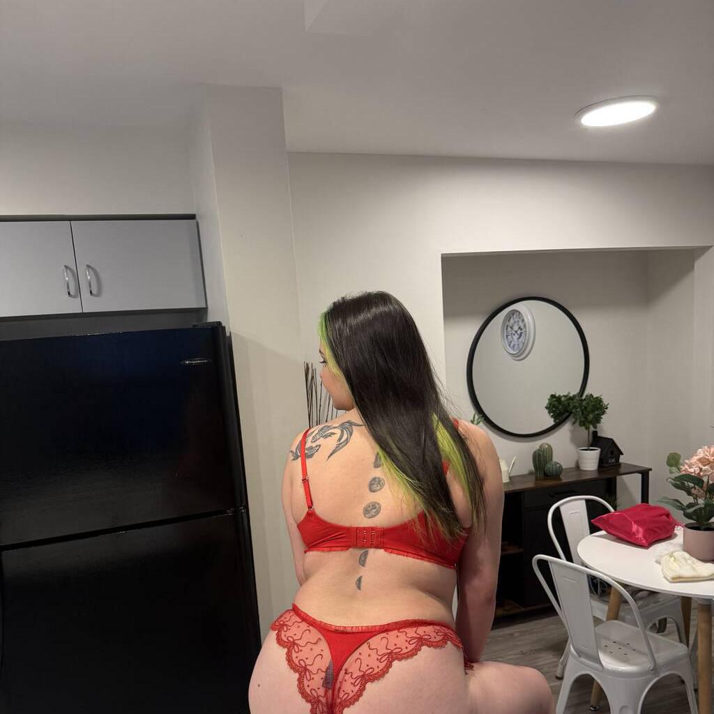 
                        Ivory GFE FS SNS
                     is Female Escorts. | Lethbridge | Alberta | Canada | canadapleasure.com 