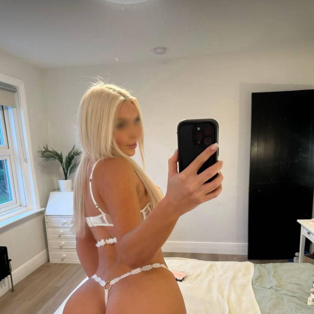 
                        Aaliyah
                     is Female Escorts. | Barrie | Ontario | Canada | canadapleasure.com 