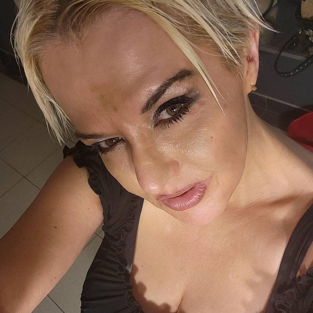 
                        Chrissy
                     is Female Escorts. | Edmonton | Alberta | Canada | canadapleasure.com 