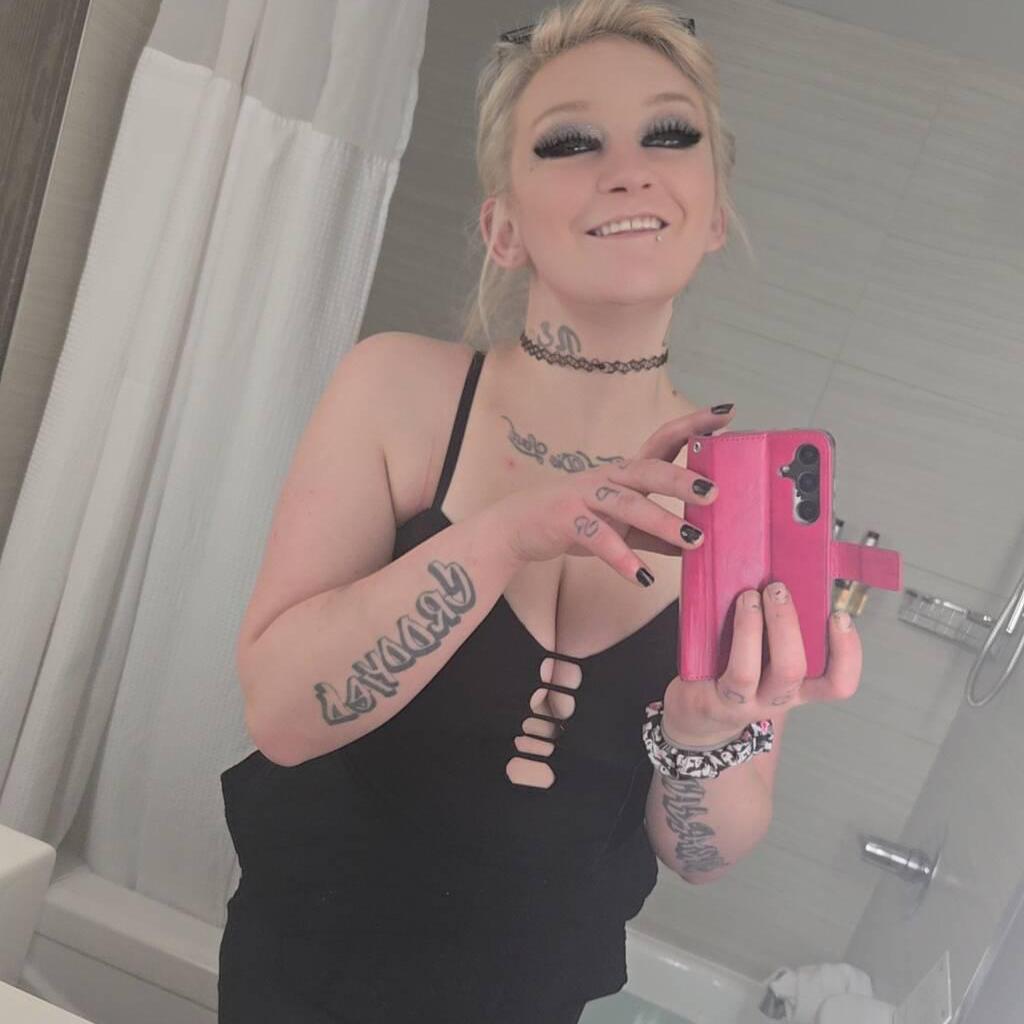 
                        Nikki Foxx
                     is Female Escorts. | Moncton | New Brunswick | Canada | canadapleasure.com 