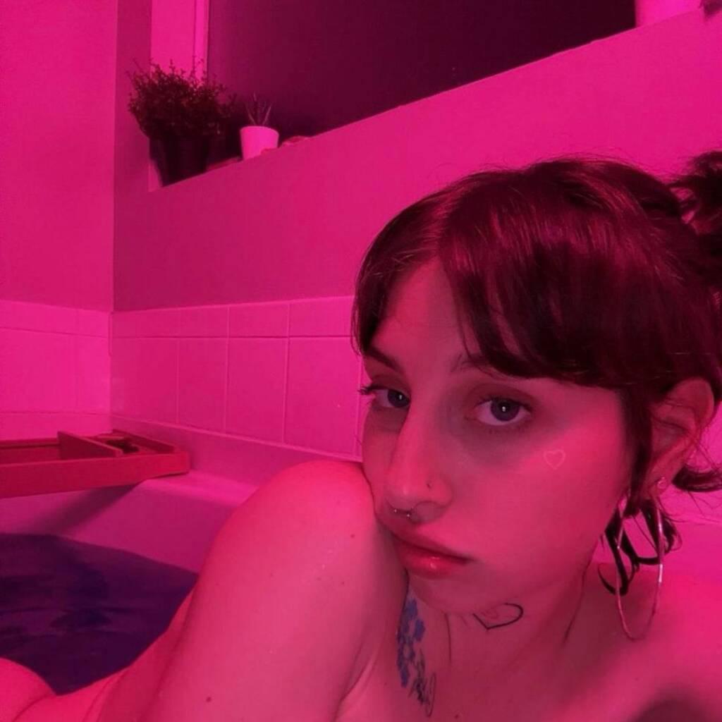 
                        MELODY
                     is Female Escorts. | Medicine Hat | Alberta | Canada | canadapleasure.com 