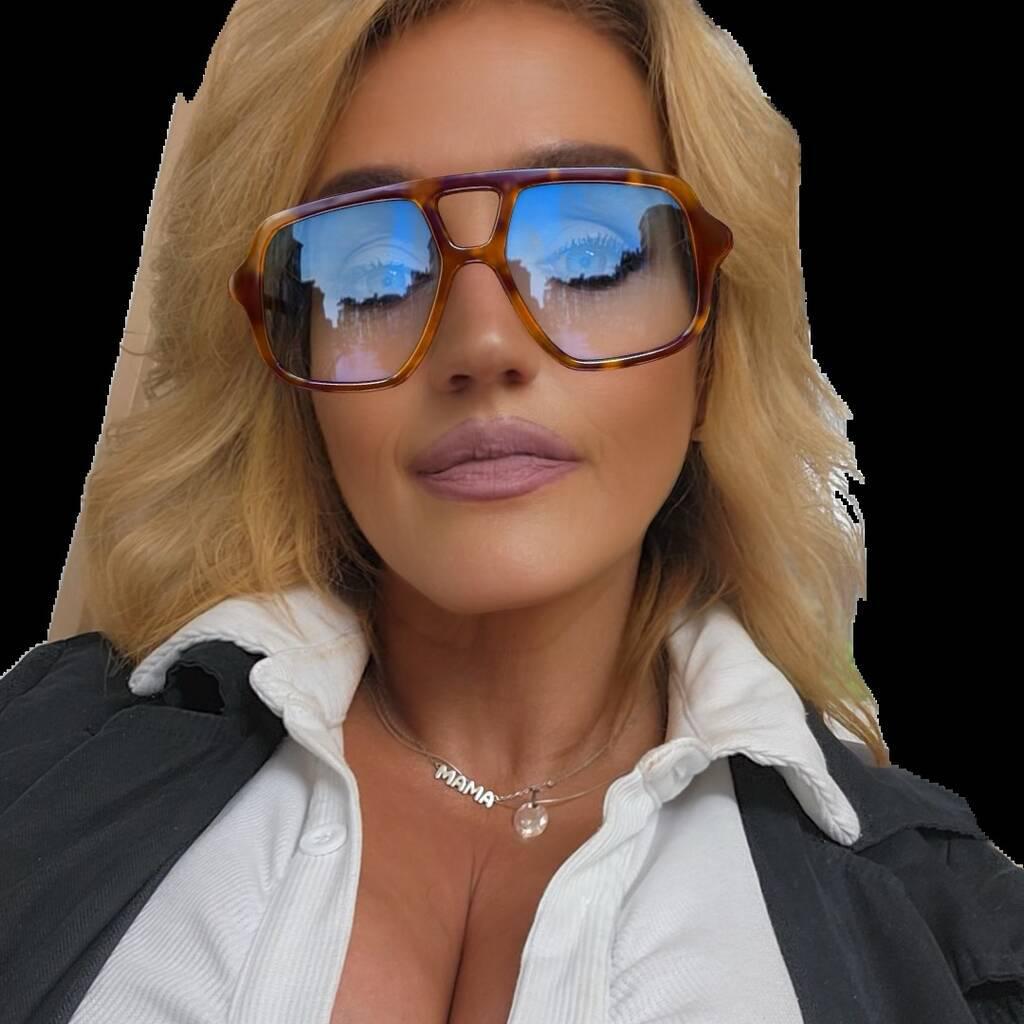 
                        Fadora Hess
                     is Female Escorts. | Sarnia | Ontario | Canada | canadapleasure.com 