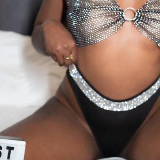 
                        Ashley
                     is Female Escorts. | Barrie | Ontario | Canada | canadapleasure.com 