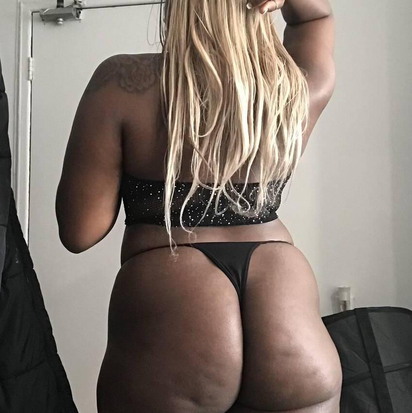 
                        Kitty
                     is Female Escorts. | Montreal | Quebec | Canada | canadapleasure.com 
