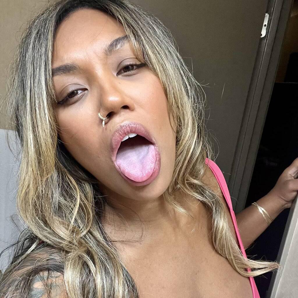 
                        Carmella
                     is Female Escorts. | Chatham | Ontario | Canada | canadapleasure.com 