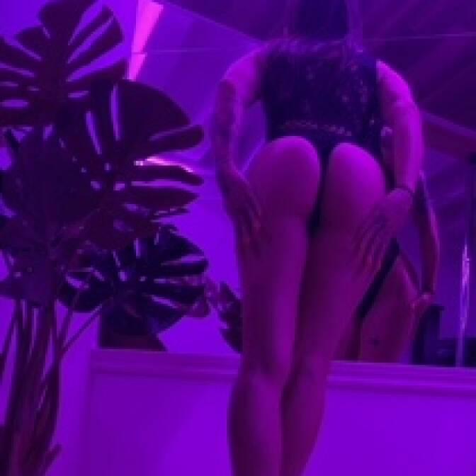 
                        karina
                     is Female Escorts. | Montreal | Quebec | Canada | canadapleasure.com 