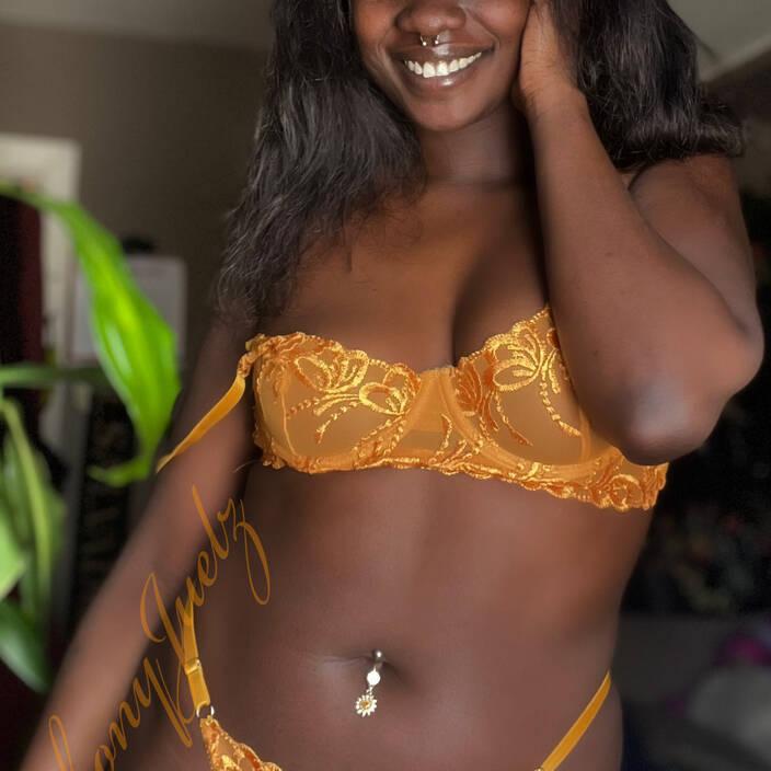 
                        Juelz
                     is Female Escorts. | Fredericton | New Brunswick | Canada | canadapleasure.com 