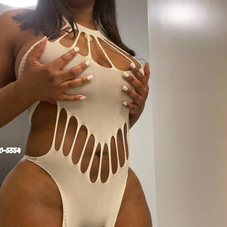 
                        Celine
                     is Female Escorts. | Regina | Saskatchewan | Canada | canadapleasure.com 