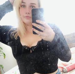 
                        kelly
                     is Female Escorts. | Sudbury | Ontario | Canada | canadapleasure.com 
