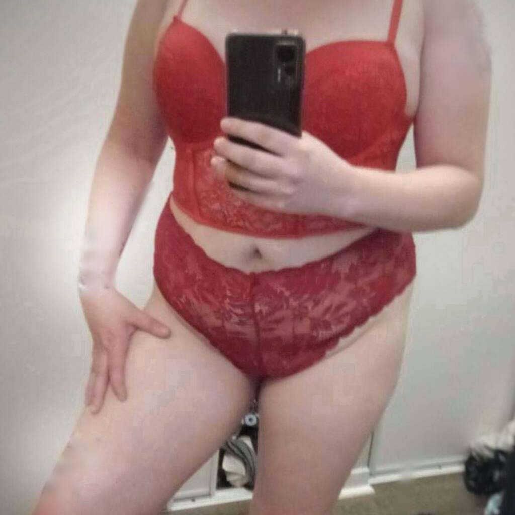 
                        Julie
                     is Female Escorts. | Hamilton | Ontario | Canada | canadapleasure.com 