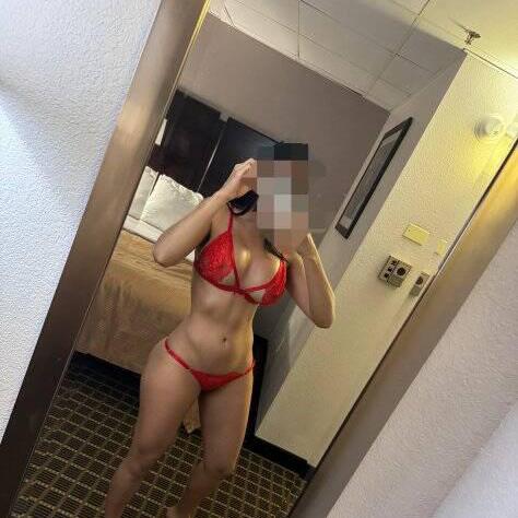
                        Yeni
                     is Female Escorts. | Sarnia | Ontario | Canada | canadapleasure.com 