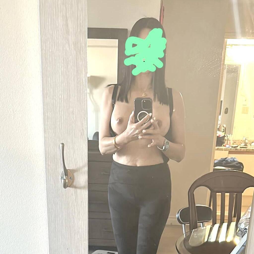 
                        Helen
                     is Female Escorts. | Abbotsford | British Columbia | Canada | canadapleasure.com 