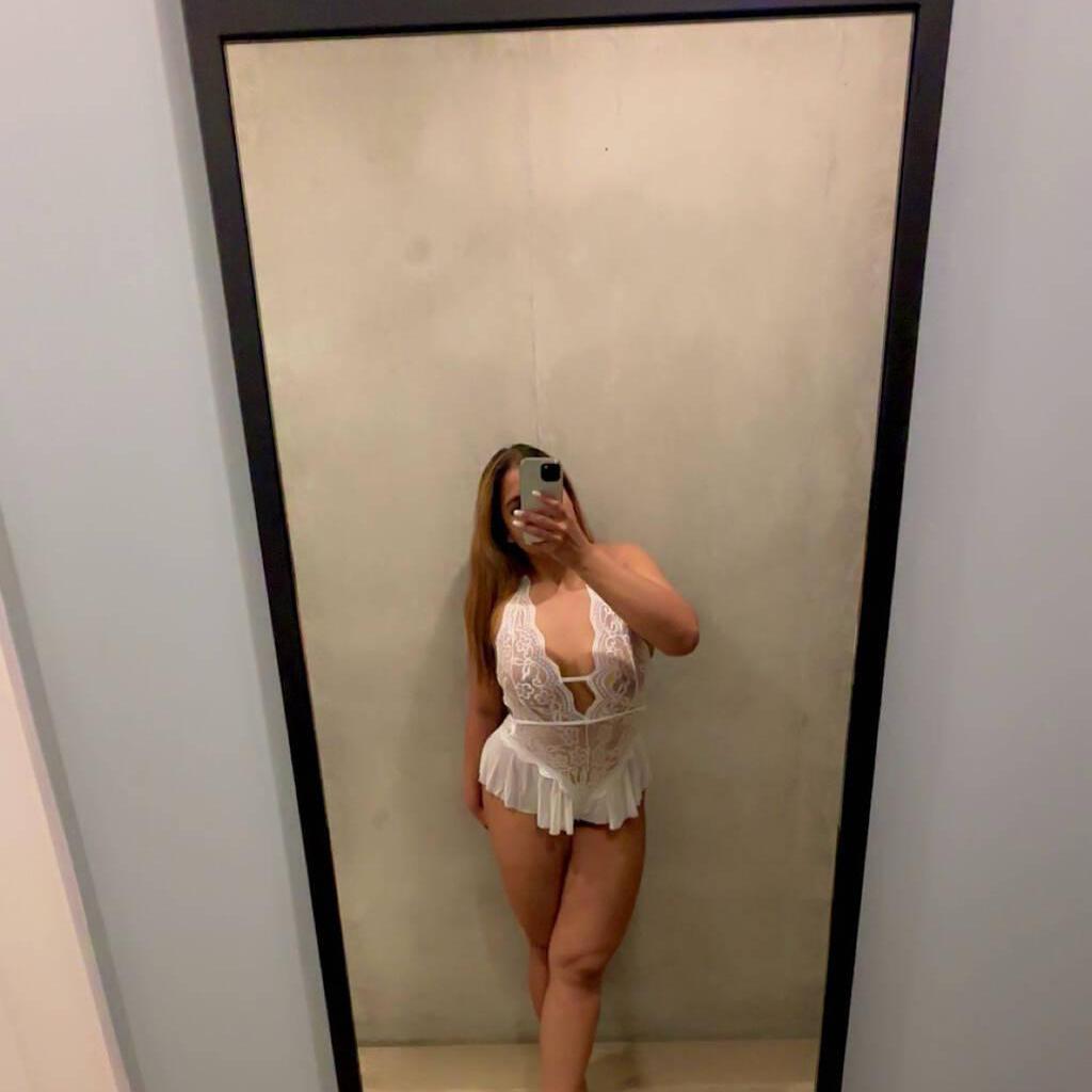 
                        Veronica Vasquez
                     is Female Escorts. | Hamilton | Ontario | Canada | canadapleasure.com 