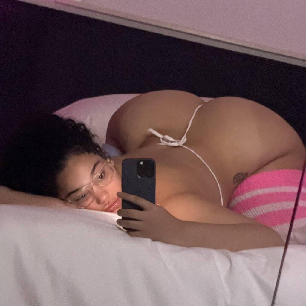 
                        Sarah
                     is Female Escorts. | St. Albert | Alberta | Canada | canadapleasure.com 