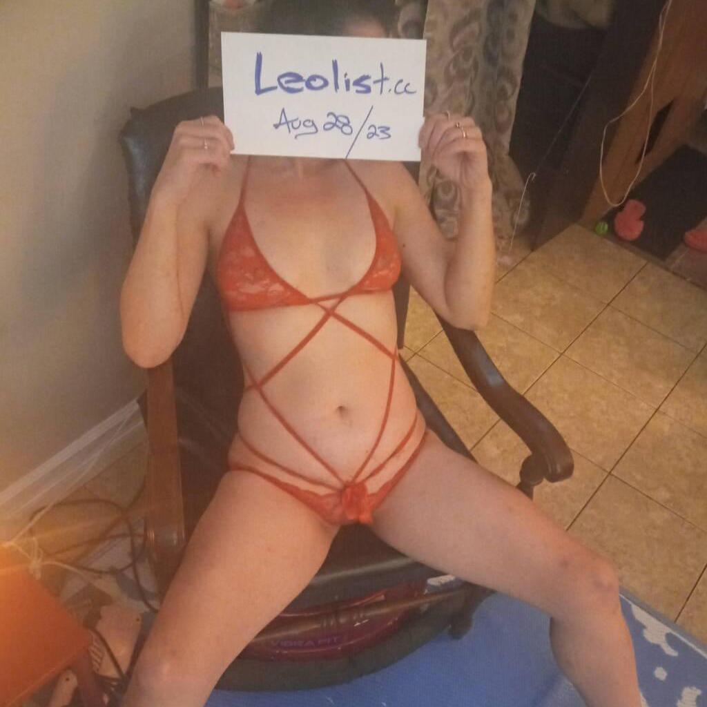 
                        Mackenzie
                     is Female Escorts. | Moncton | New Brunswick | Canada | canadapleasure.com 