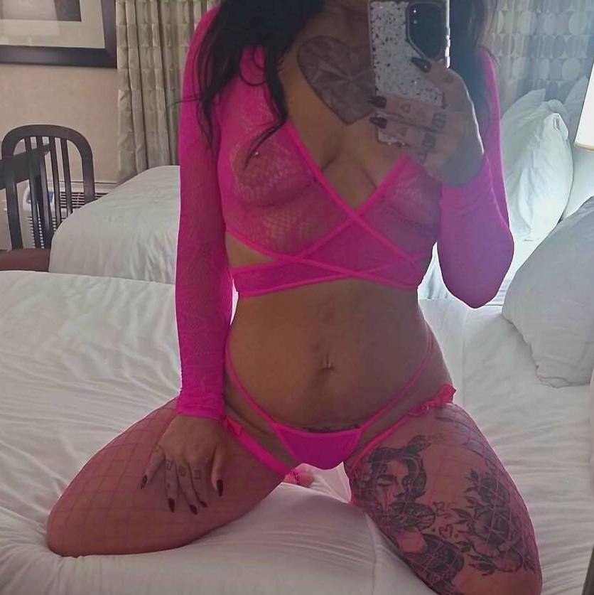 
                        Mia FoXx
                     is Female Escorts. | Hamilton | Ontario | Canada | canadapleasure.com 