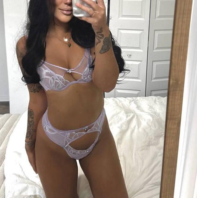 
                        Olivia
                     is Female Escorts. | Niagara | Ontario | Canada | canadapleasure.com 