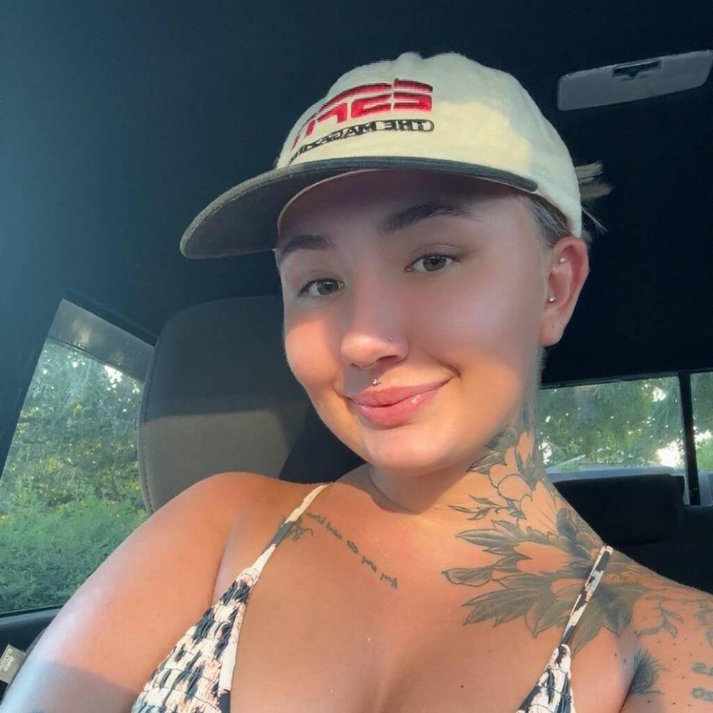 
                        Hannah
                     is Female Escorts. | Red Deer | Alberta | Canada | canadapleasure.com 