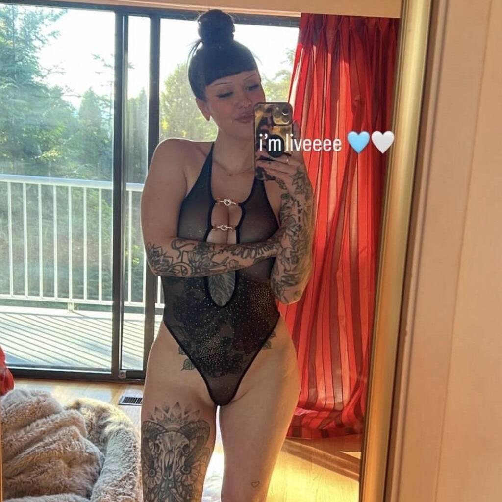 
                        Cam
                     is Female Escorts. | St. Albert | Alberta | Canada | canadapleasure.com 