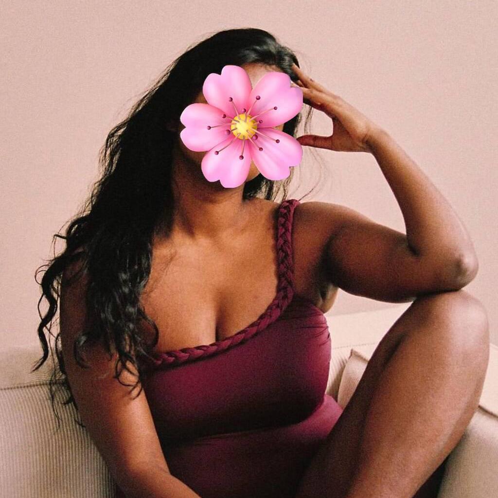 
                        Deepika
                     is Female Escorts. | Guelph | Ontario | Canada | canadapleasure.com 