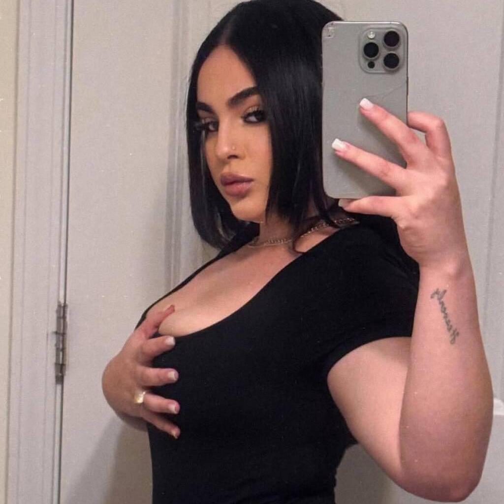 
                        Laura
                     is Female Escorts. | Thunder Bay | Ontario | Canada | canadapleasure.com 