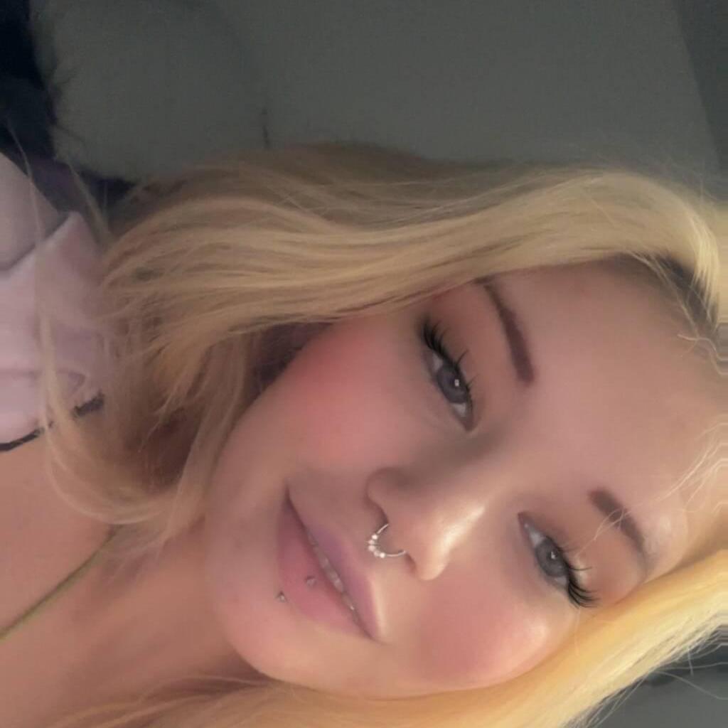 
                        Octavia
                     is Female Escorts. | Kelowna | British Columbia | Canada | canadapleasure.com 