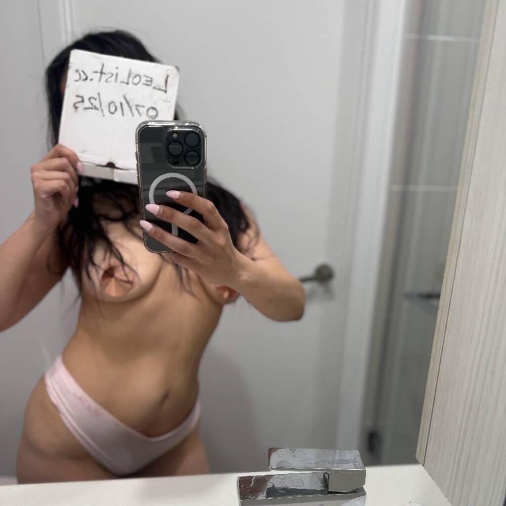 
                        Lola
                     is Female Escorts. | Toronto | Ontario | Canada | canadapleasure.com 