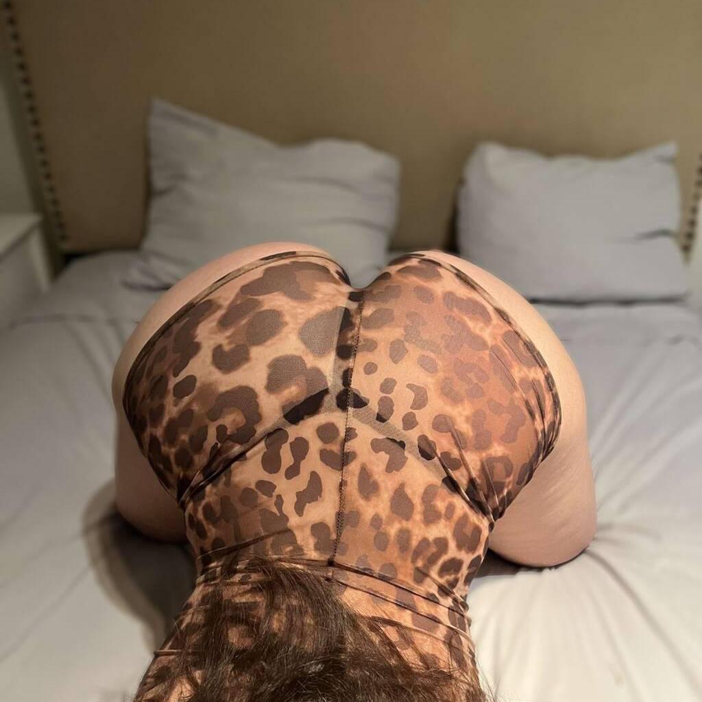 
                        Khloe
                     is Female Escorts. | Moncton | New Brunswick | Canada | canadapleasure.com 