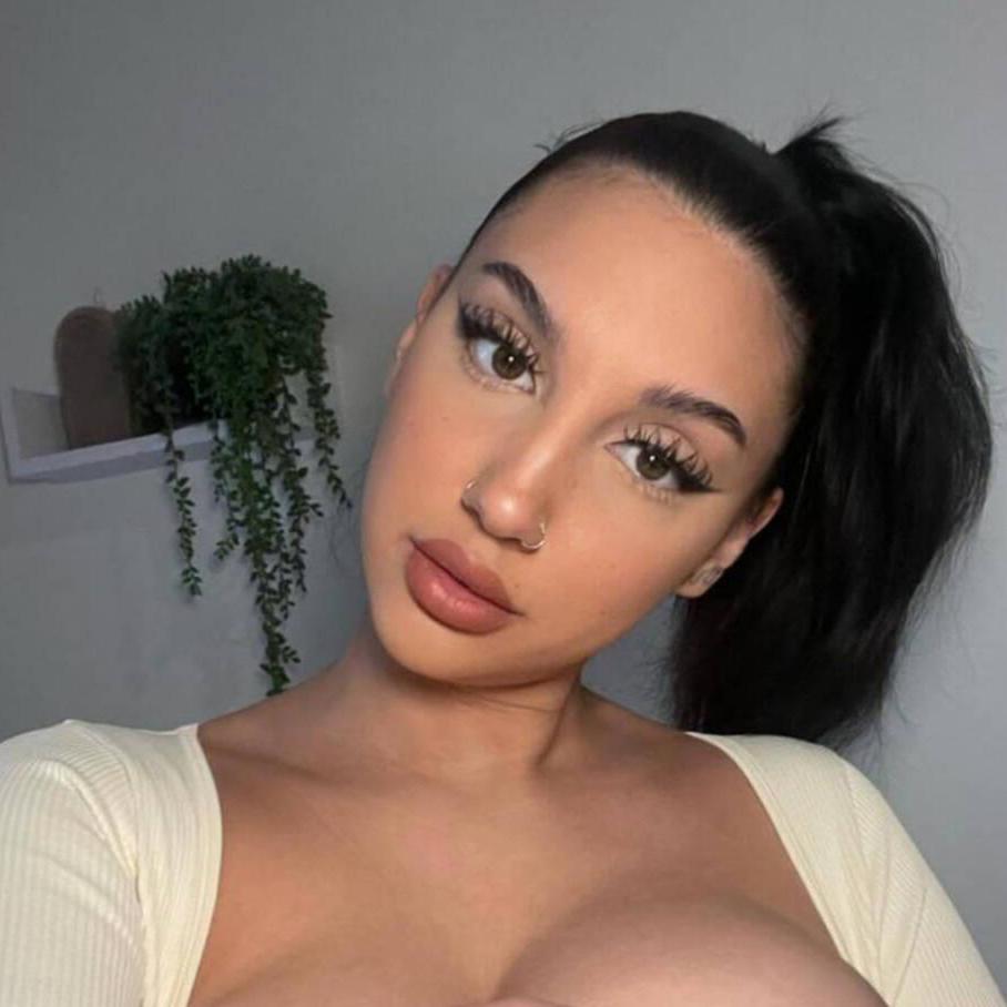 
                        Isabella
                     is Female Escorts. | Kingston | Ontario | Canada | canadapleasure.com 