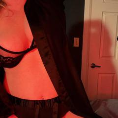 
                        Sara
                     is Female Escorts. | Niagara | Ontario | Canada | canadapleasure.com 