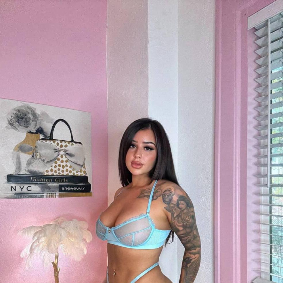 
                        Christina
                     is Female Escorts. | Sherbrooke | Quebec | Canada | canadapleasure.com 