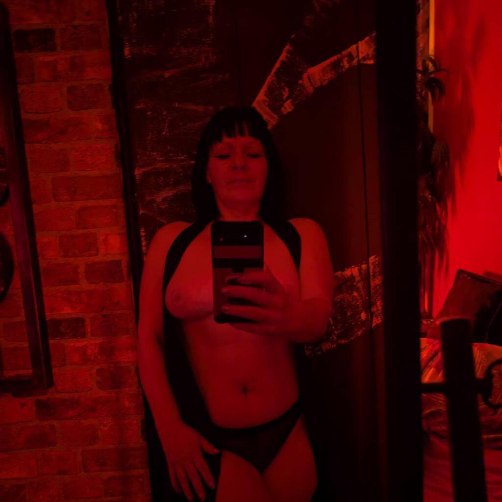 
                        Sandra
                     is Female Escorts. | Montreal | Quebec | Canada | canadapleasure.com 