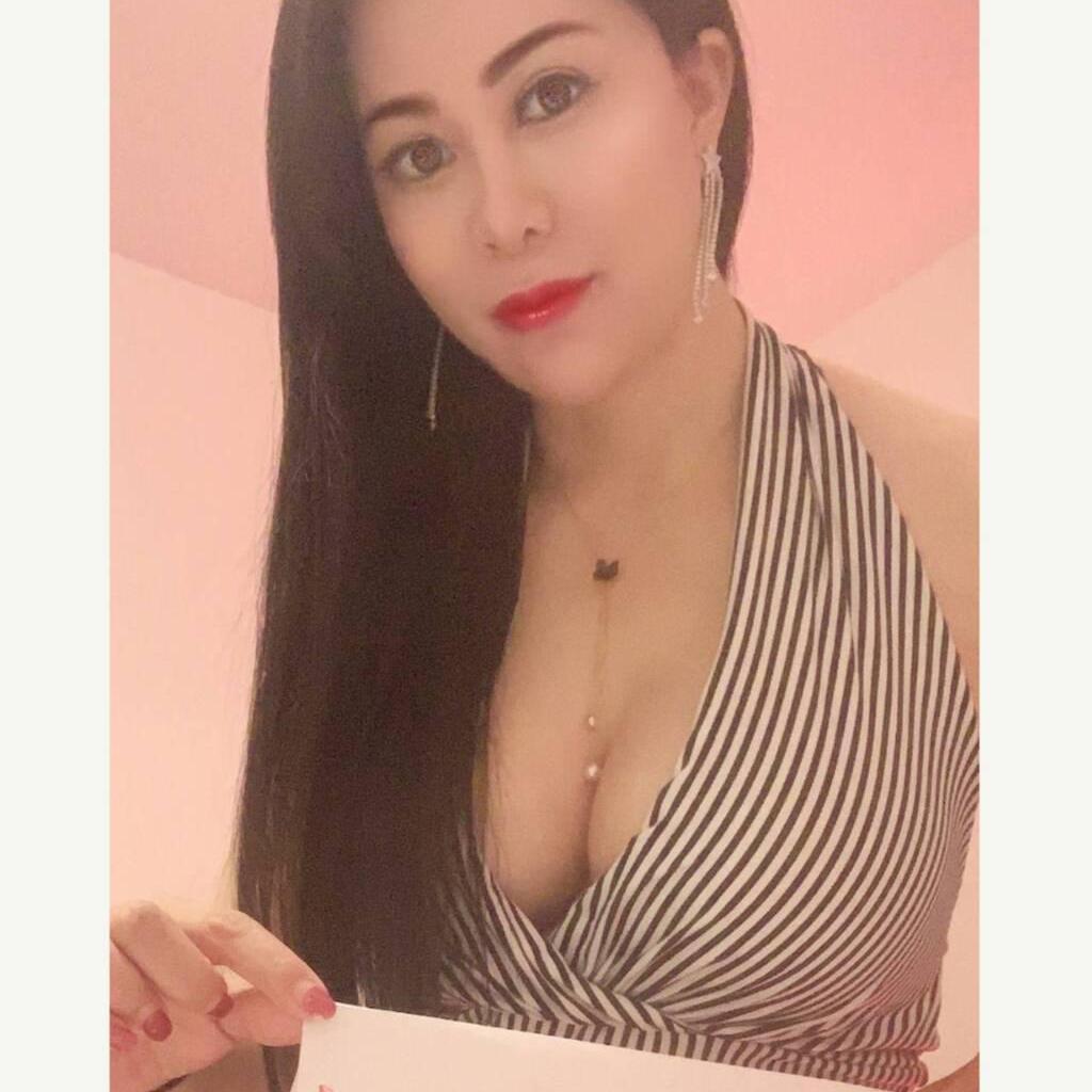 
                        Grace
                     is Female Escorts. | Edmonton | Alberta | Canada | canadapleasure.com 