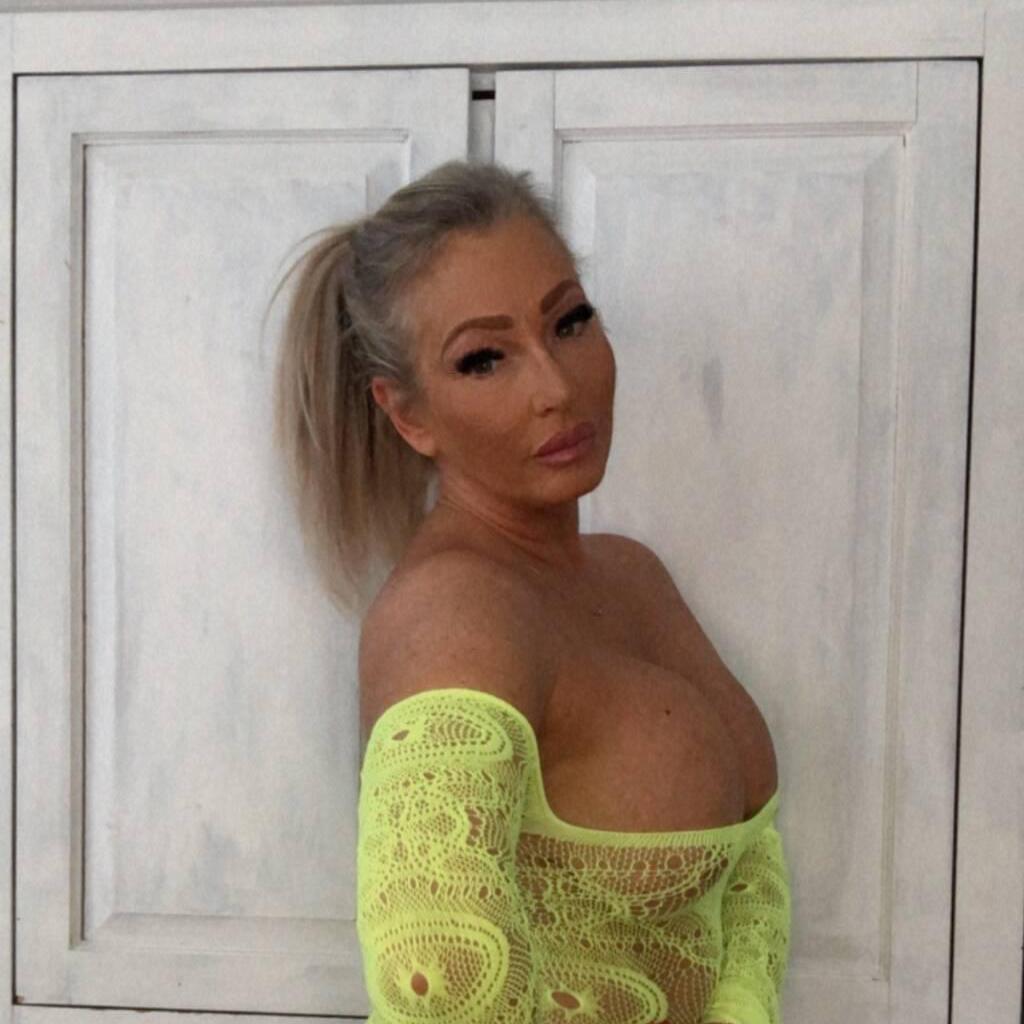 
                        Jacky
                     is Female Escorts. | Montreal | Quebec | Canada | canadapleasure.com 