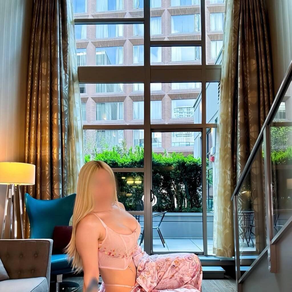
                        Madeline - Chilliwack
                     is Female Escorts. | Abbotsford | British Columbia | Canada | canadapleasure.com 