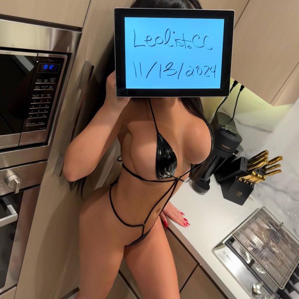 
                        Catalina
                     is Female Escorts. | Vancouver | British Columbia | Canada | canadapleasure.com 