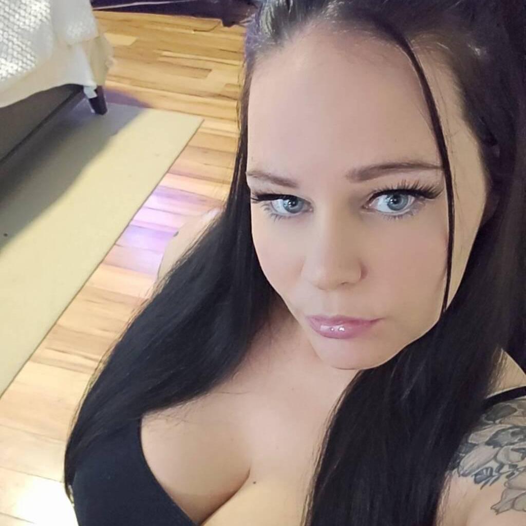 
                        Mil
                     is Female Escorts. | Edmonton | Alberta | Canada | canadapleasure.com 