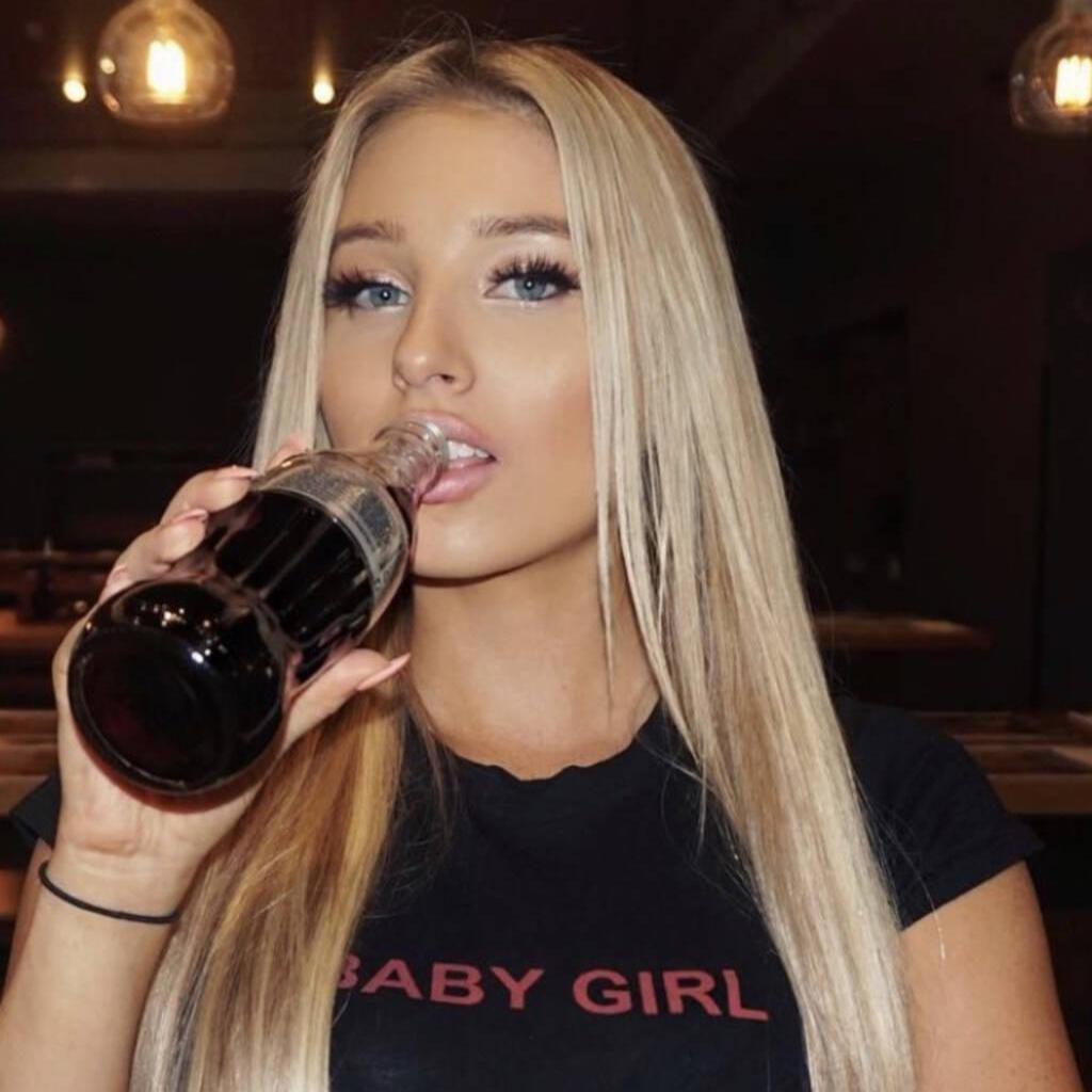 
                        Chloe & Cassie
                     is Female Escorts. | Vancouver | British Columbia | Canada | canadapleasure.com 