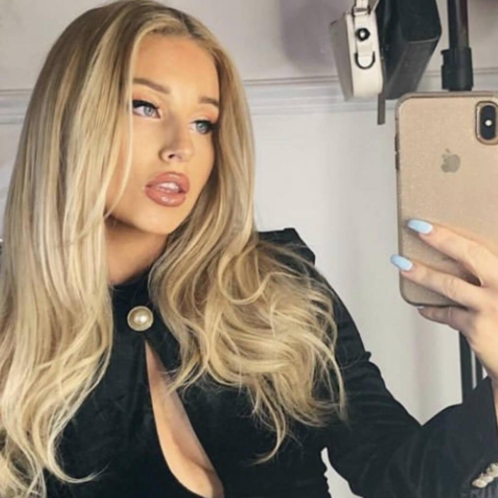 
                        Chloe & Cassie
                     is Female Escorts. | Vancouver | British Columbia | Canada | canadapleasure.com 