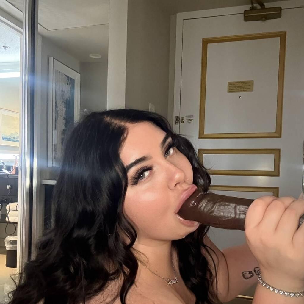 
                        Bella sarah
                     is Female Escorts. | Montreal | Quebec | Canada | canadapleasure.com 