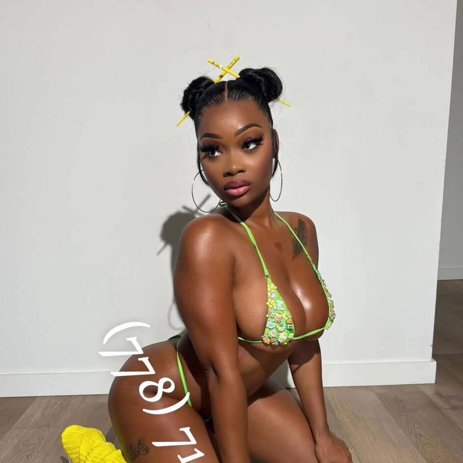 
                        Lillian
                     is Female Escorts. | Kamloops | British Columbia | Canada | canadapleasure.com 