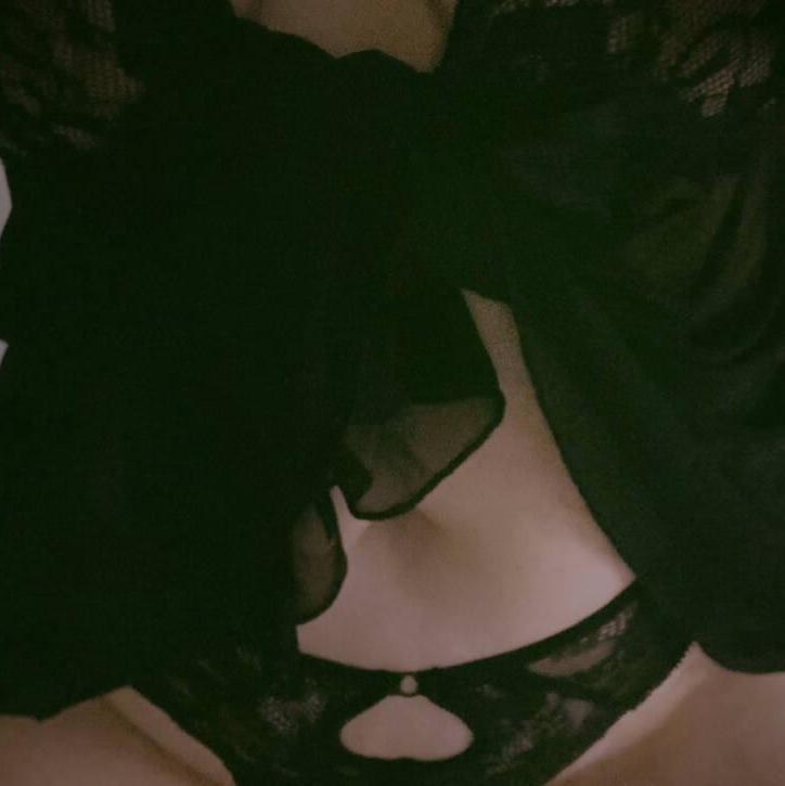 
                        Island Playmate
                     is Female Escorts. | Comox Balley | British Columbia | Canada | canadapleasure.com 